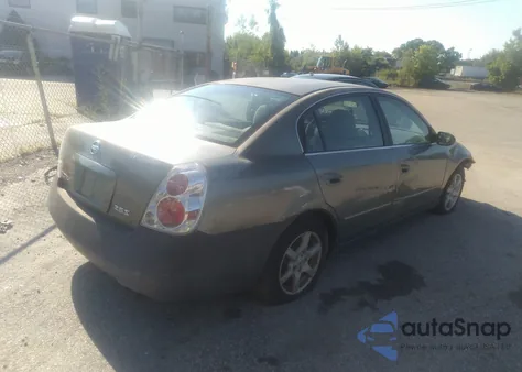 2005 Nissan Altima 2.5 S from USA, damaged, VIN 1N4AL11D55C357446